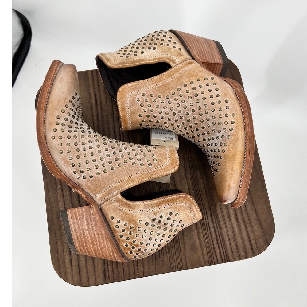 Ariat Dixon Studs Western Ankle Boots Old West Tan Leather 10038382 Womens 7 B - Picture 5 of 9